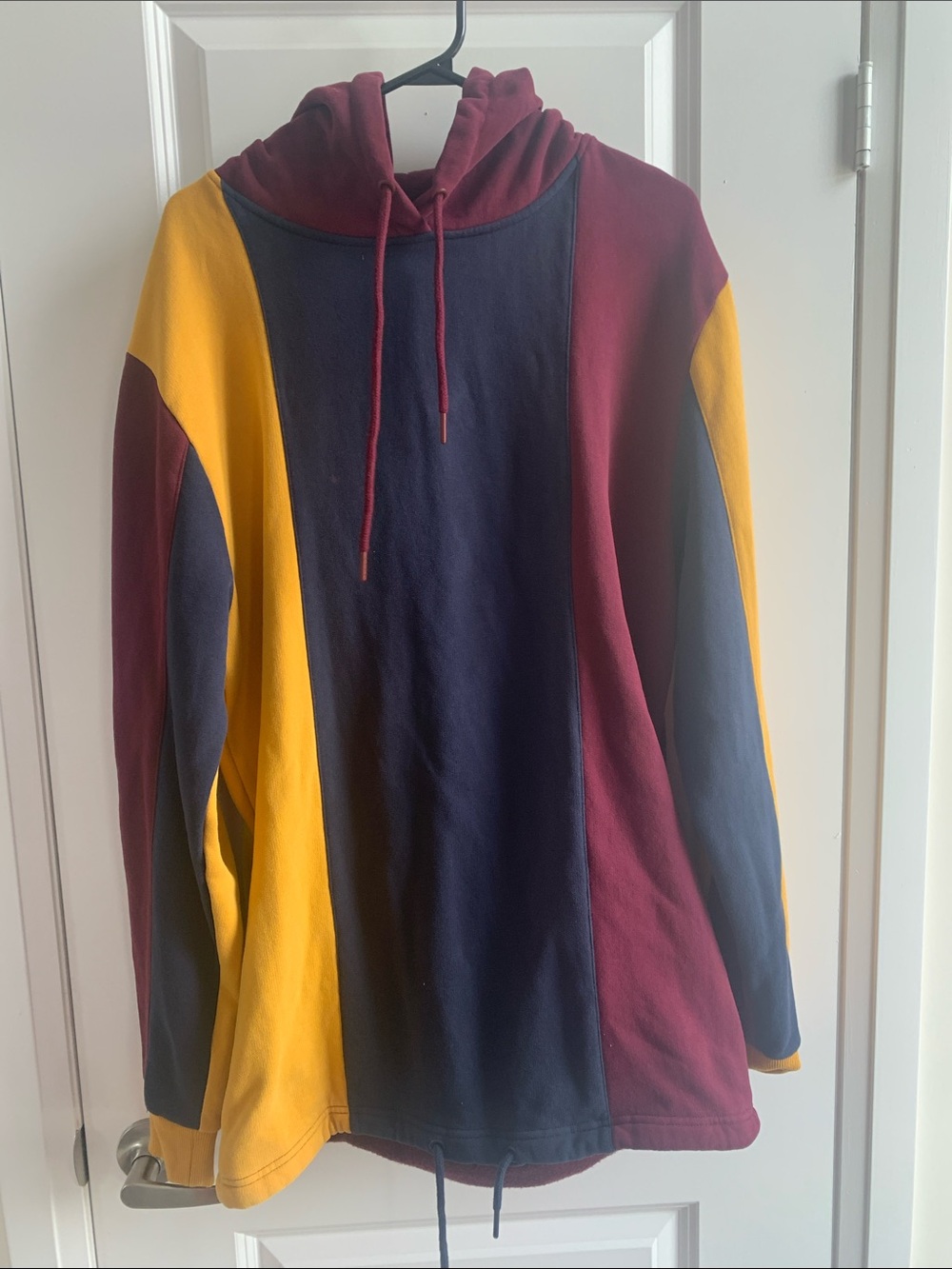 Colorblock Hooded Sweater in Navy, Maroon & Mustard - Men